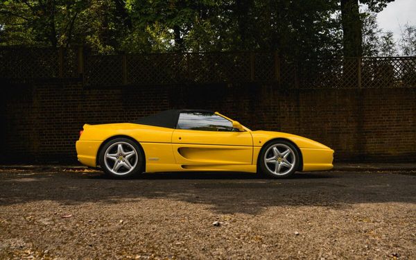 1996 Giallo Spider Manual — photo 3